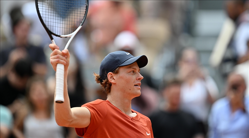 Jannik Sinner moves to his 1st French Open semifinal after beating Dimitrov