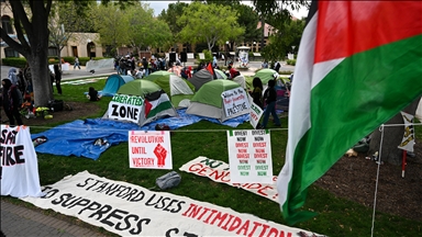 Stanford Üniversitesinden Filistin destekçisi bir grup, rektörün ofisinin bulunduğu binaya girdi