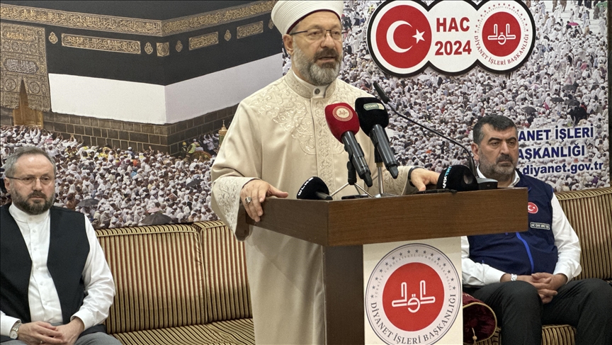 Diyanet İşleri Başkanı Erbaş Mekke'de: Birkaç gün içerisinde tüm hacı adaylarımız kutsal topraklara gelmiş olacak