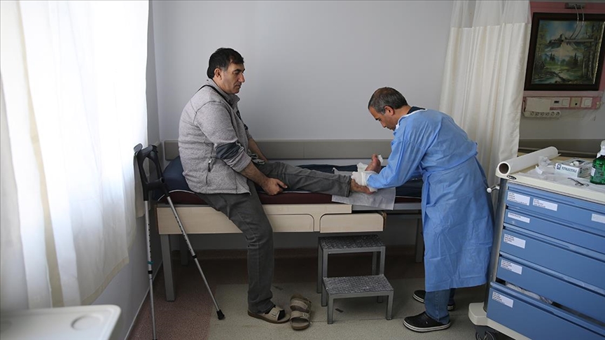 Ayağındaki 10 yıllık yara Kronik Yara Bakım Merkezinde iyileşti