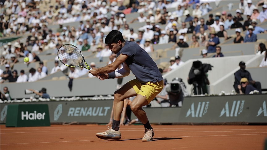 Alcaraz beats world no.2 Sinner to reach 2024 Roland Garros final