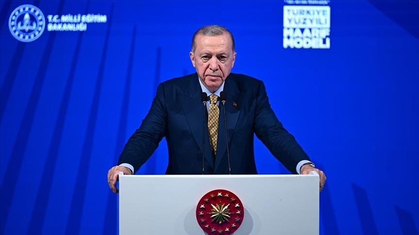 ئەردۆغان: "بە هیچ شێوەیەک ڕێگە نادەین دەست بۆ ماف و ئازادییەکانی گەلەکەمان و ڕۆڵەکانی ئایندەمان درێژ بکرێت"