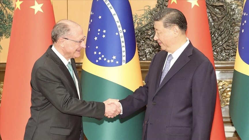 Chinese president meets Brazilian vice president