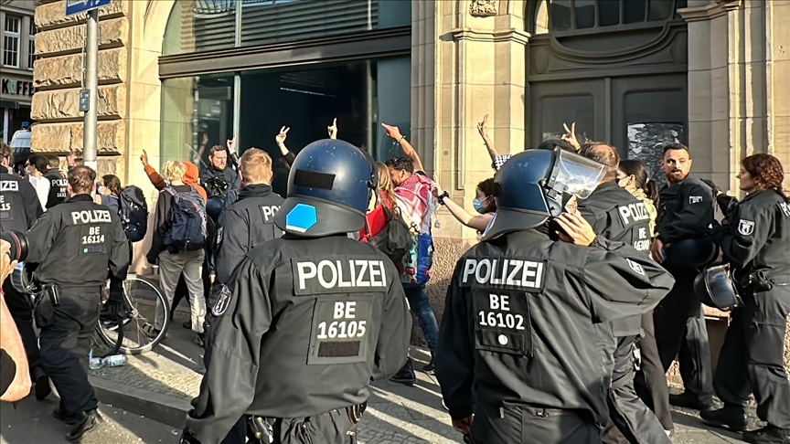 More than 20 protestors detained during pro-Palestinian rally in Berlin