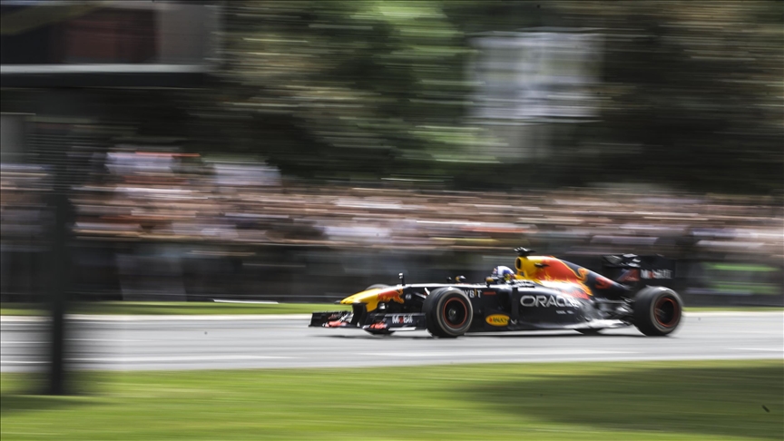 BiH: Šampionski bolid Formule 1 priredio spektakl na ulicama Sarajeva