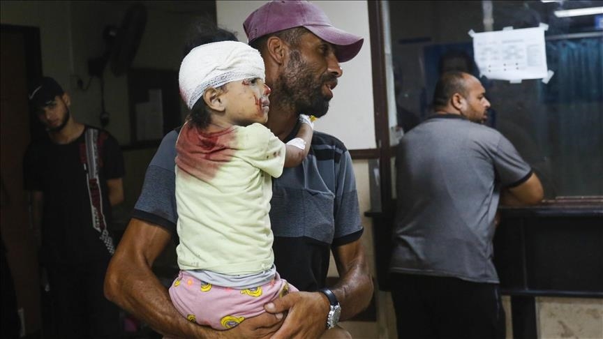 Attaque israélienne meurtrière à Gaza: l'hôpital des Martyrs d'Al-Aqsa peine à faire face à l'afflux de blessés