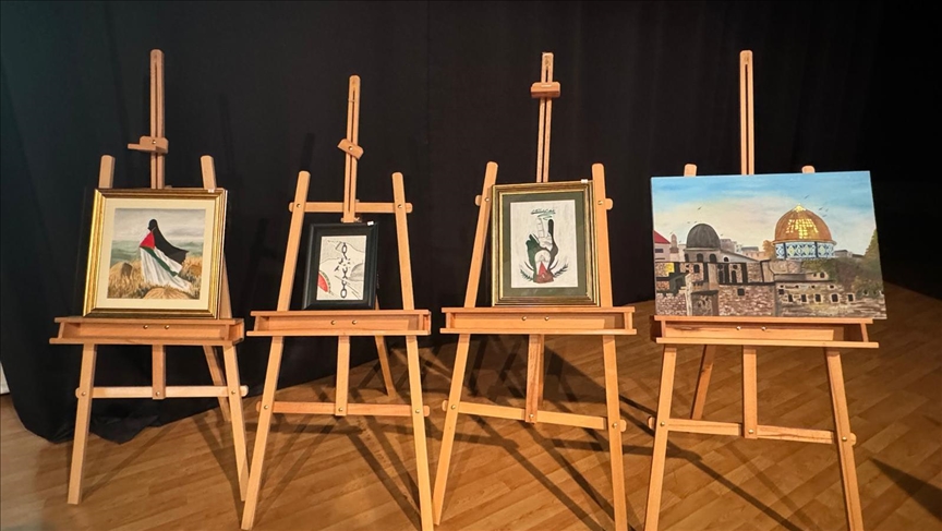 إسطنبول.. مزاد علني للوحات فنية رُسمت من أجل فلسطين