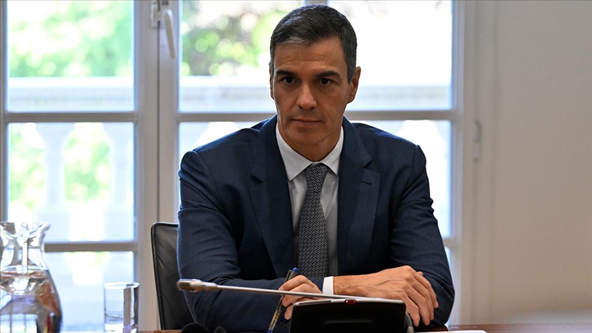 İspanya'da aşırı sağ "Kutlama sona erdi" partisinin lideri Perez, Başbakan Sanchez'i hedef aldı