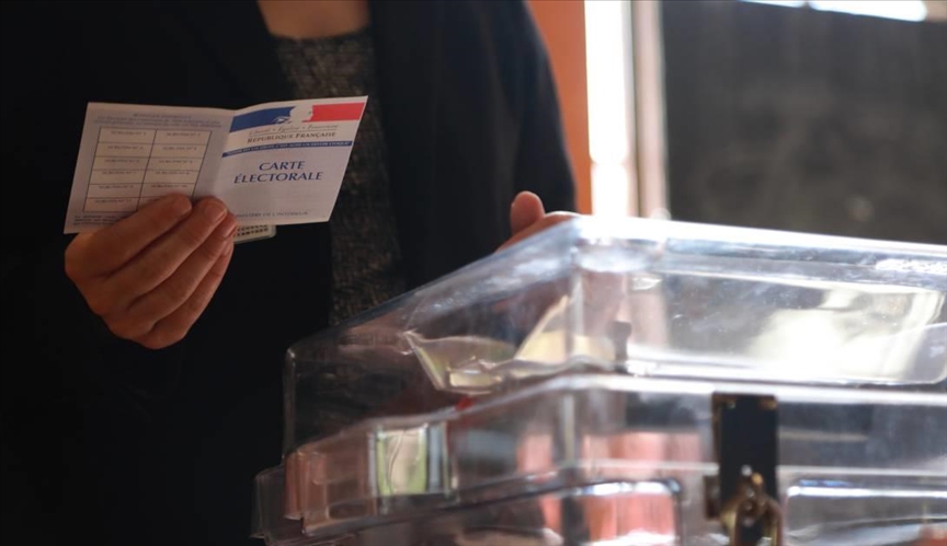France/Elections européennes: A minuit, le RN toujours en tête, LFI en hausse, la majorité présidentielle sous les 15%