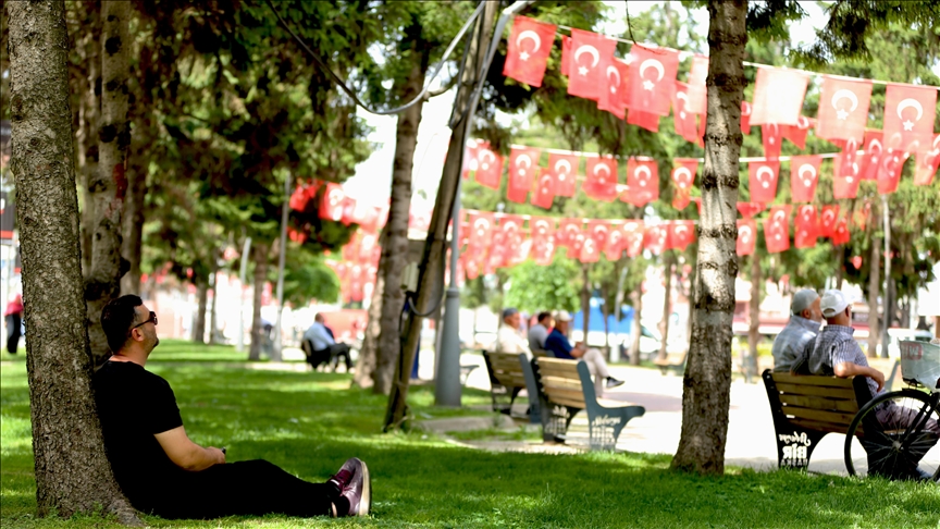 Bunaltıcı sıcak hava etkili oluyor