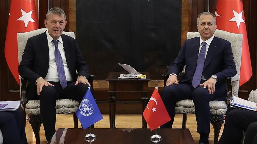 Turkish inside minister meets head of UN Company for Palestinian Refugees in Ankara