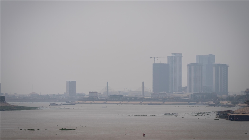 Southeast Asia grapples with scorching heat wave Southeast Asia grapples with scorching heat wave