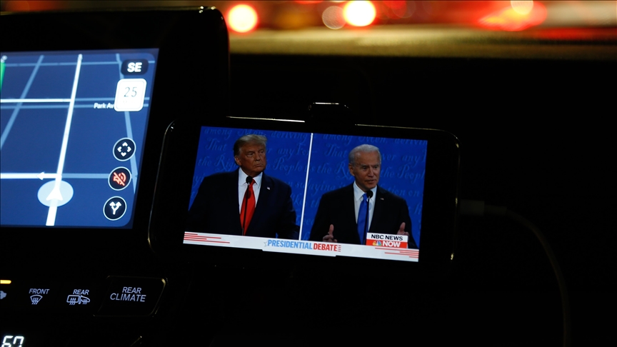 ABD'de başkanlık seçimi anketlerinde Trump, az farkla Biden'ın önünde