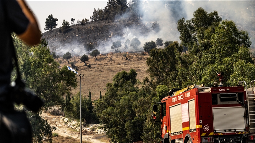 Hizbullah, İsrail'e misilleme olarak eş zamanlı birçok askeri hedefe saldırılar düzenledi