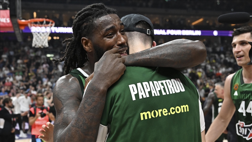 Yunanistan Basketbol Ligi'nde Ergin Ataman'in başantrenörlüğünü yaptığı Panathinaikos şampiyon oldu