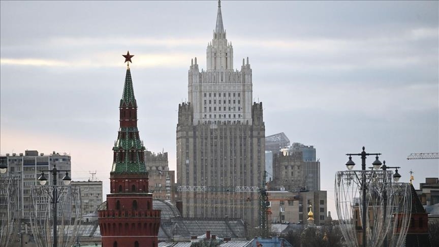 МИД РФ: В Москве не будут ни за кем бегать после предложения Путина о мире