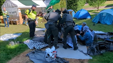یورش پلیس سوئد به تجمع حامیان فلسطین در دانشگاه سلطنتی استکهلم