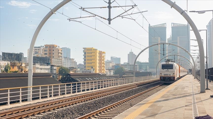 Tanzania launches Eastern Africa's 1st electric train