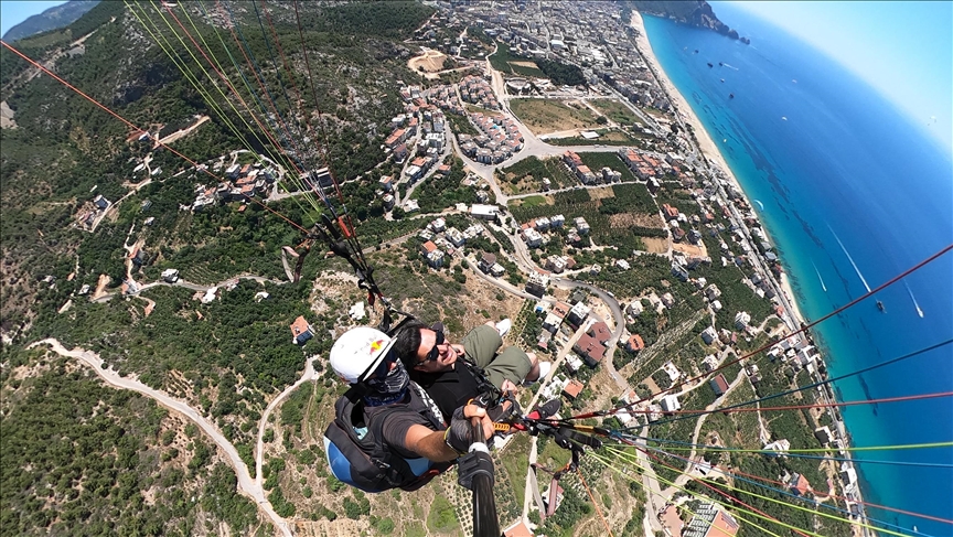 Alanya'da yamaç paraşütüyle ünlenen Yassıtepe, bayram tatilinde maceraseverleri bekliyor