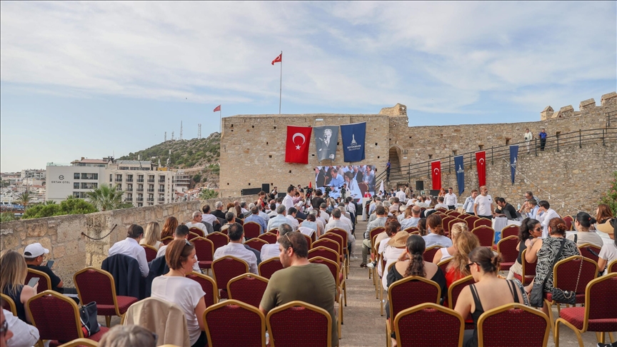 Proposal to grant Türkiye’s Izmir status as sister city to Gaza unanimously approved