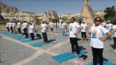 Kapadokya'da yoga etkinliği düzenlendi