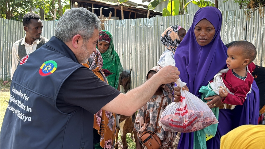 Turkish organization distributes Eid al-Adha meat among vulnerable Muslims in South Sudan