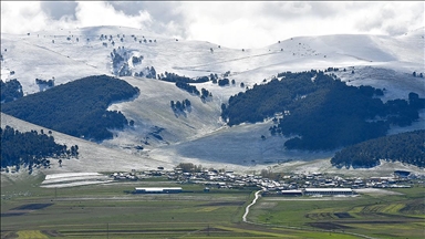 Mayısta en düşük sıcaklık Erzurum ve Sarıkamış'ta, en yüksek sıcaklık Ceylanpınar'da ölçüldü
