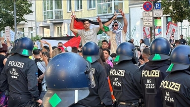 برلين.. توقيف متظاهرين خلال مسيرة مؤيدة لفلسطين