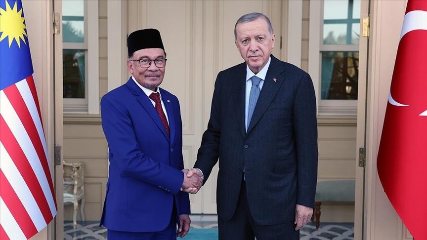 Türkiye's president Erdogan highlights mixed emotions Eid in call with Malaysian premier