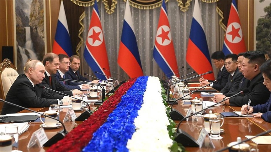 Rusya Devlet Başkanı Putin ile Kuzey Kore lideri Kim, Pyongyang'da görüştü