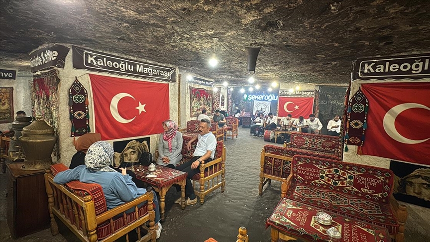 Gaziantep'te serinlemek isteyenler mağara kafeleri tercih ediyor