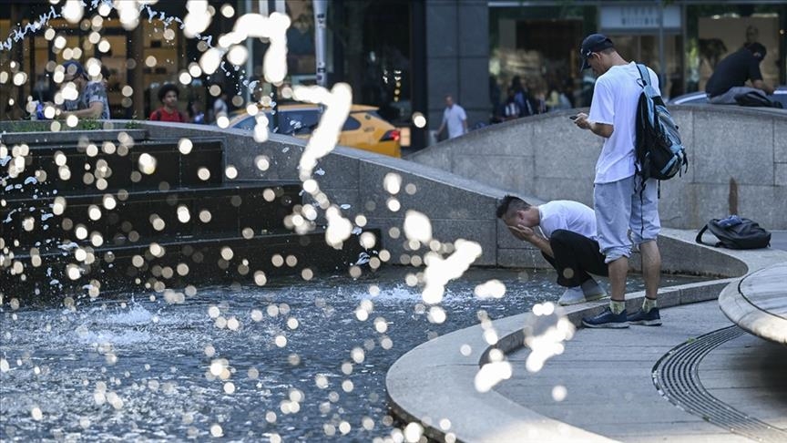 Extreme heat wallops Midwest, northeastern US as first tropical storm approaches Texas Extreme heat wallops Midwest, northeastern US as first tropical storm approaches Texas