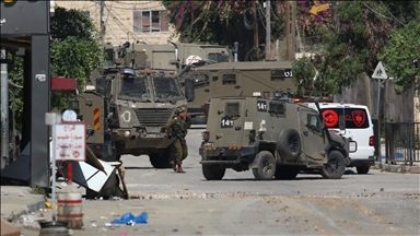 4 Palestinians injured, 12 more taken into custody by Israeli army during raids in West Bank