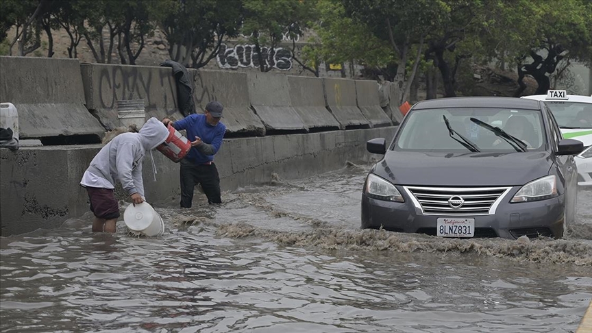 Meksika'da Alberto tropikal fırtınasının yol açtığı şiddetli yağışlarda 3 kişi öldü
