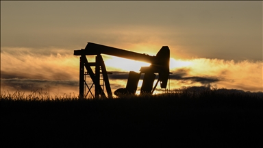 Oil prices mixed amid supply risks, demand worries