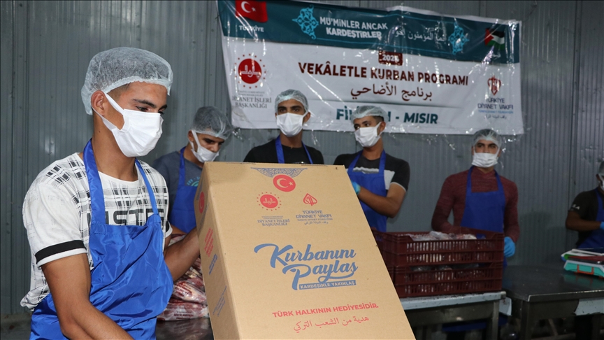 TDV'nin Filistinlilere dağıtacağı kurban etleri 10 günde paketlenecek