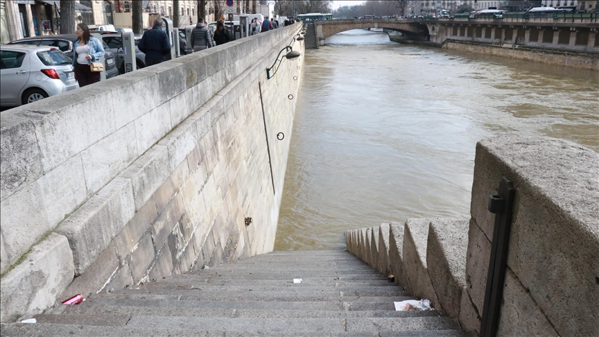 JO Paris 2024 : la Seine toujours trop polluée, à un mois et demi des épreuves