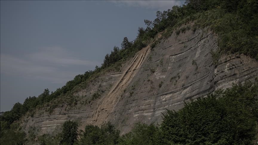 8 missing after landslide hits houses in central China