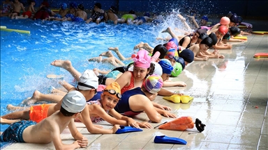 Elazığ'da 6 yılda 37 bini aşkın çocuk yüzme öğrendi