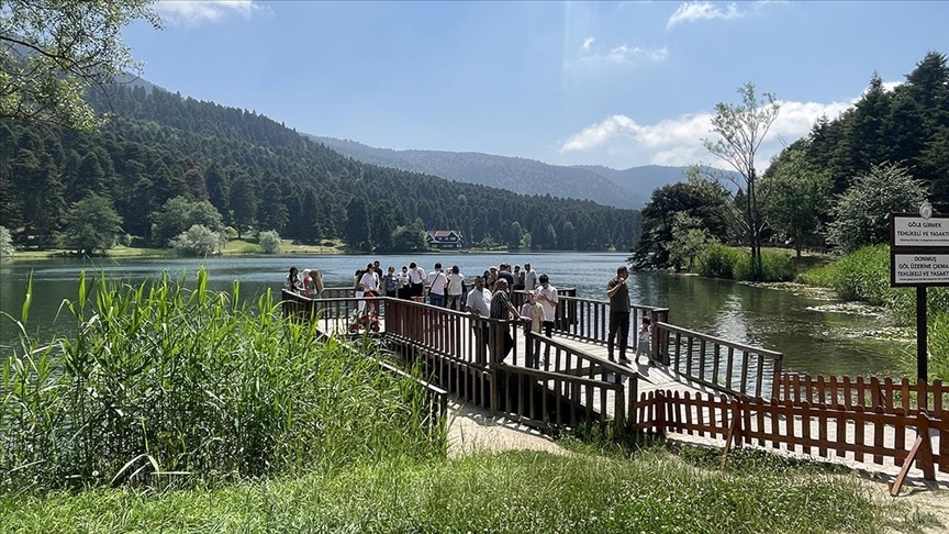 Bayram tatilinde Abant, Gölcük ve Yedigöller'i 131 bin 113 kişi ziyaret etti