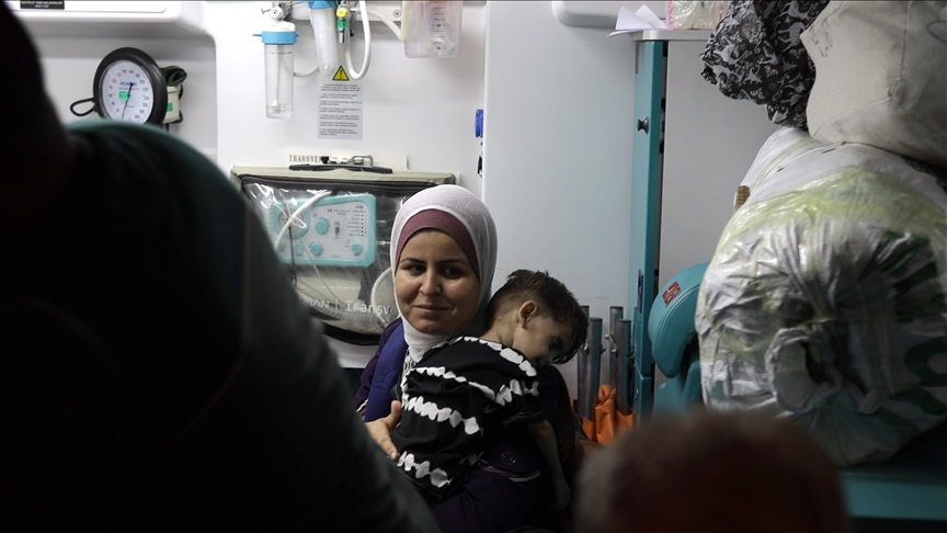 "الصحة العالمية" تنقل 6 أطفال مرضى من شمال قطاع غزة لجنوبه