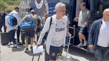 Fenerbahçe, yeni sezon hazırlıkları için Topuk Yaylası'na hareket etti