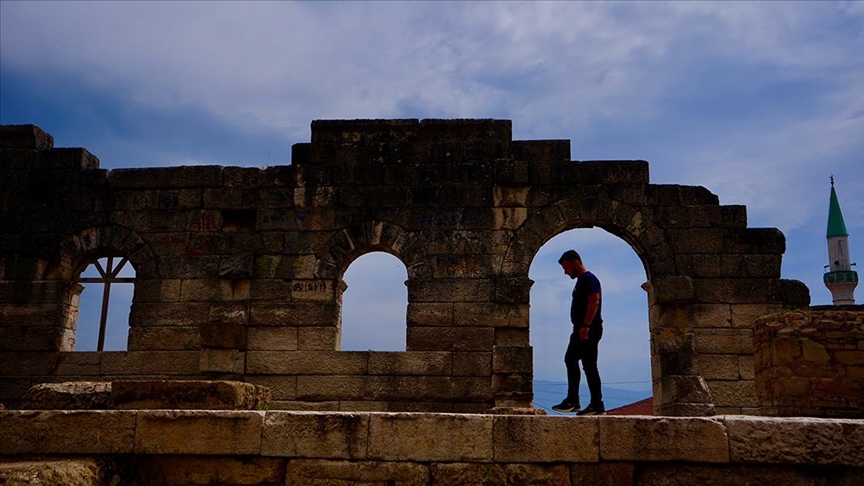 Düzce'deki Prusias Ad Hypium Antik Kenti, bayram tatilinde 3 bin kişiyi ağırladı