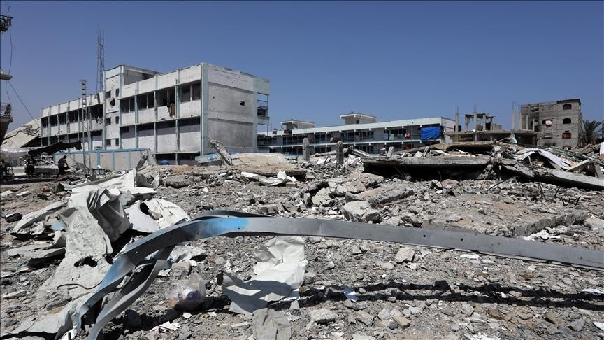 At least 11 Palestinians killed in Israeli strikes on UN-run schools in Gaza At least 11 Palestinians killed in Israeli strikes on UN-run schools in Gaza