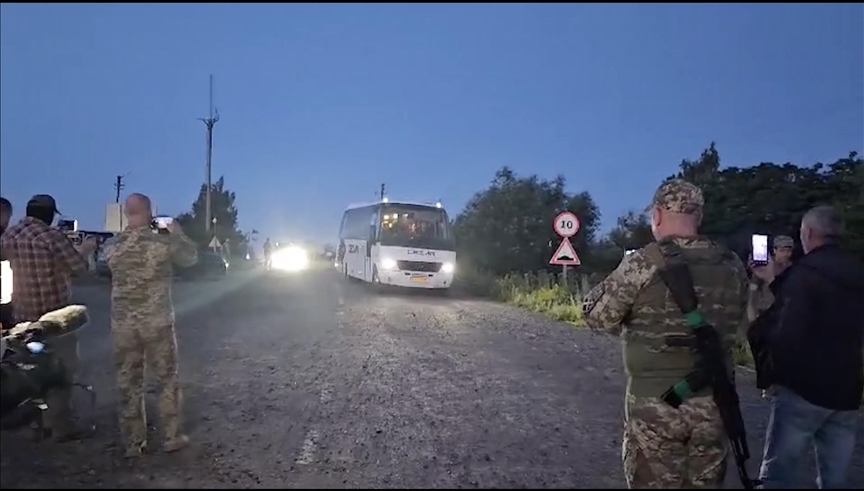 UAE mediates successful exchange of 180 war captives between Russia, Ukraine UAE mediates successful exchange of 180 war captives between Russia, Ukraine