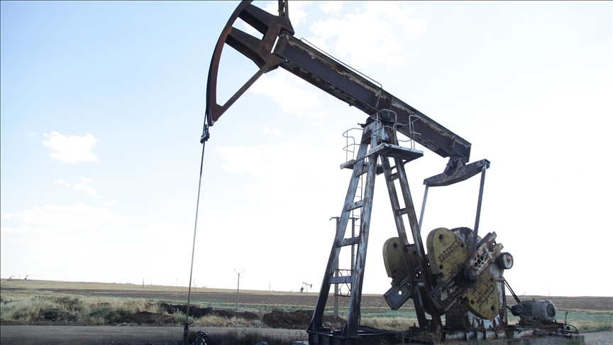EL PKK/YPG recauda USD 2.500 millones anuales del petróleo que roba a los sirios en las regiones del país que controla