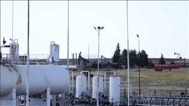 PKK/YPG, Suriyelilerin yılda 2,5 milyar dolarlık petrolünü gasbediyor