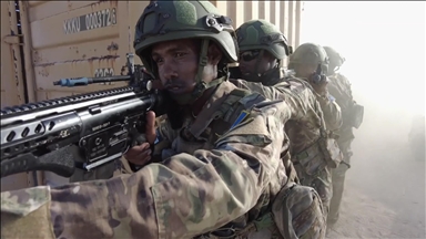 الدفاع التركية تنشر مشاهد لتدريباتها للجنود الصوماليين