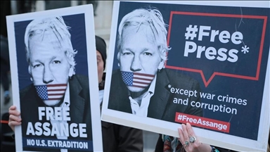 Le fondateur de WikiLeaks, Julian Assange, est libéré après avoir plaidé coupable pour espionnage