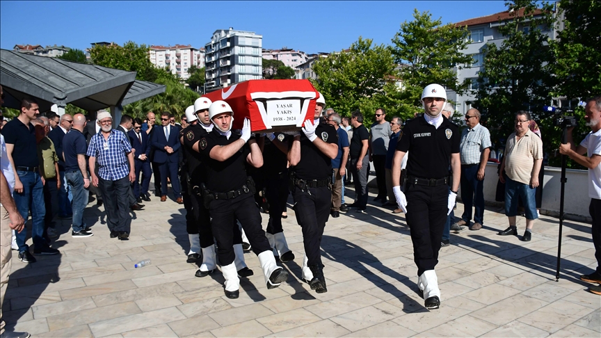 Eski Dışişleri Bakanı Yaşar Yakış'ın cenazesi Düzce'de defnedildi